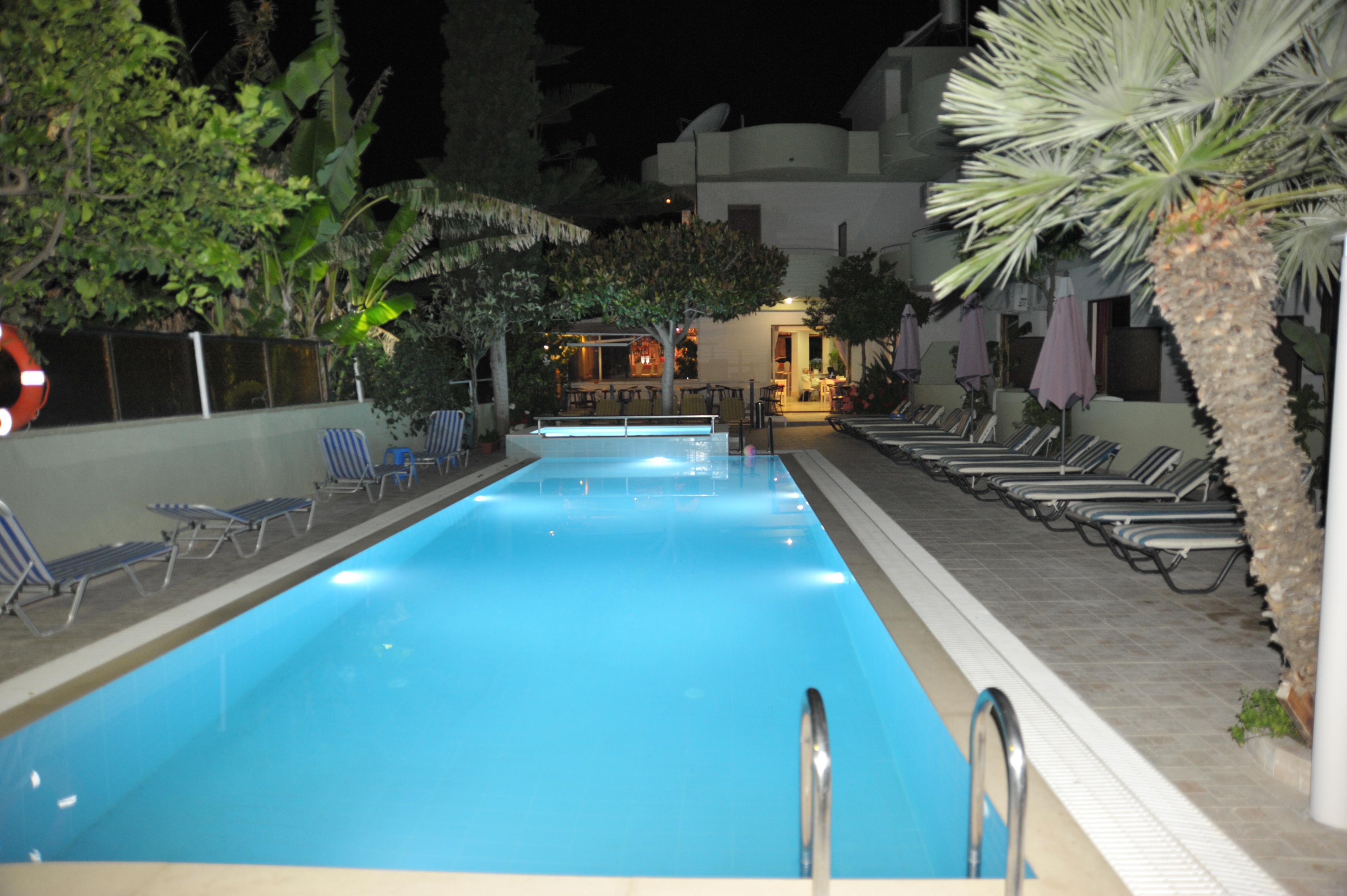 Anseli Hotel Kremastí Buitenkant foto