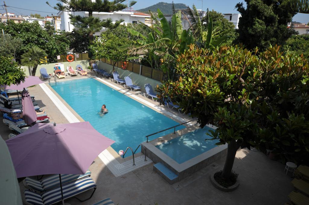 Anseli Hotel Kremastí Buitenkant foto
