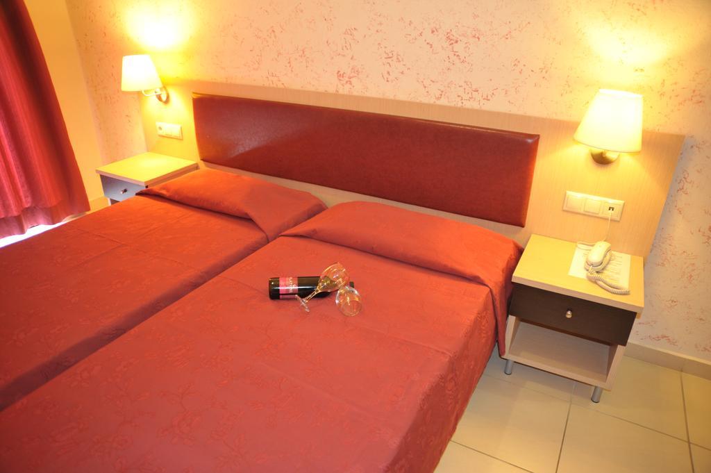 Anseli Hotel Kremastí Buitenkant foto