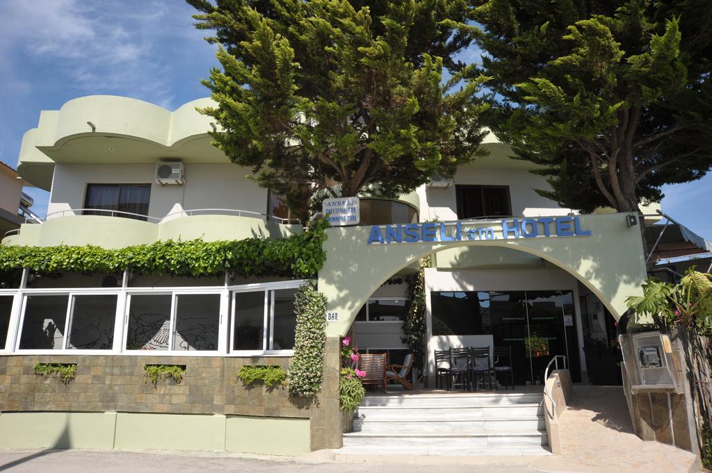 Anseli Hotel Kremastí Buitenkant foto